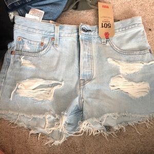 Levi’s 501 mid rise shorts
